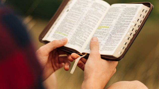 Texas Education Board Mandates Bible Reading in Schools: A Controversial Shift