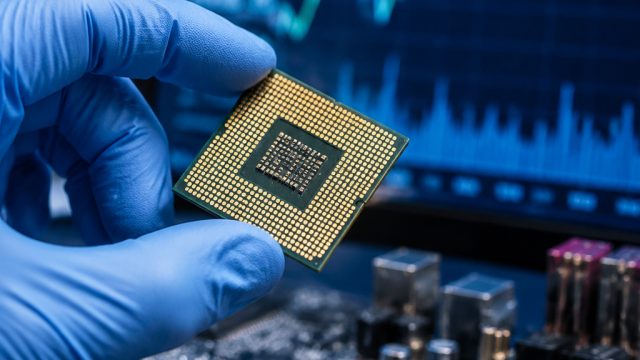 Investing in Tomorrow: 7 Must-Watch Tech Stocks Riding the Chip Cycle