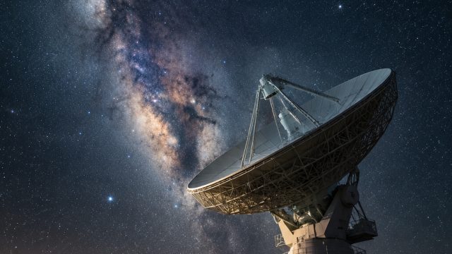 New Milky Way Image Unveils 60 Million Stars and 50 Exoplanets